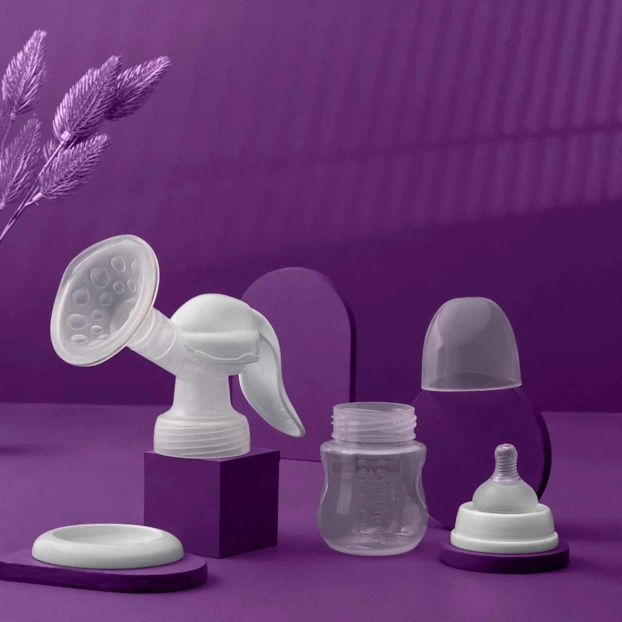 PureComfort™ Manual Breast Pump – Gentle, Safe & Travel-Friendly